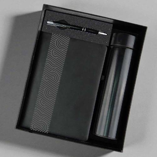 Executive Business Gift Hamper With Notebook Vacuum Bottle And Ball Pen Manufacturers, Suppliers, Exporters in Rewari